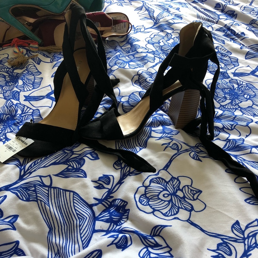Express block heels